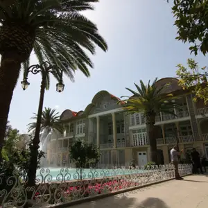 2017-04-12 - Eram Garden in Shiraz 2017-04-12 - Eram Garden in Shiraz