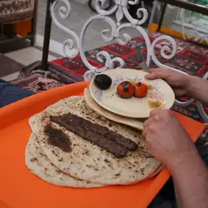 2017-04-19 - Kebap inside Chakhmagh Gateway